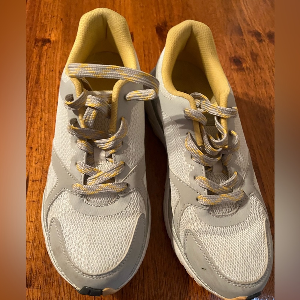 Women’s Vionic sneakers.  Lightly worn.